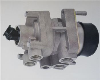 陜汽德龍制動(dòng)總泵